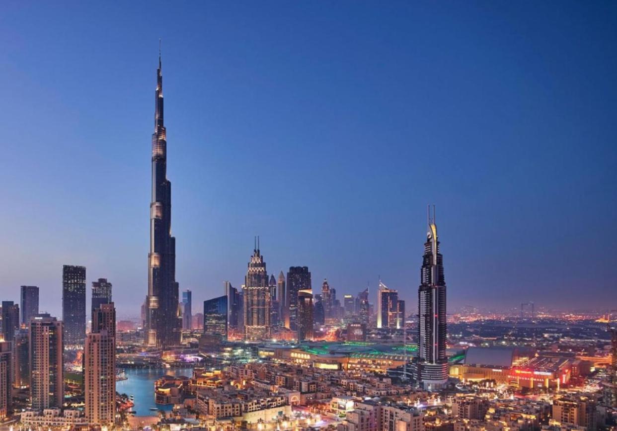 Dxb Hostel Near Adcb Metro Station Dubai Bagian luar foto